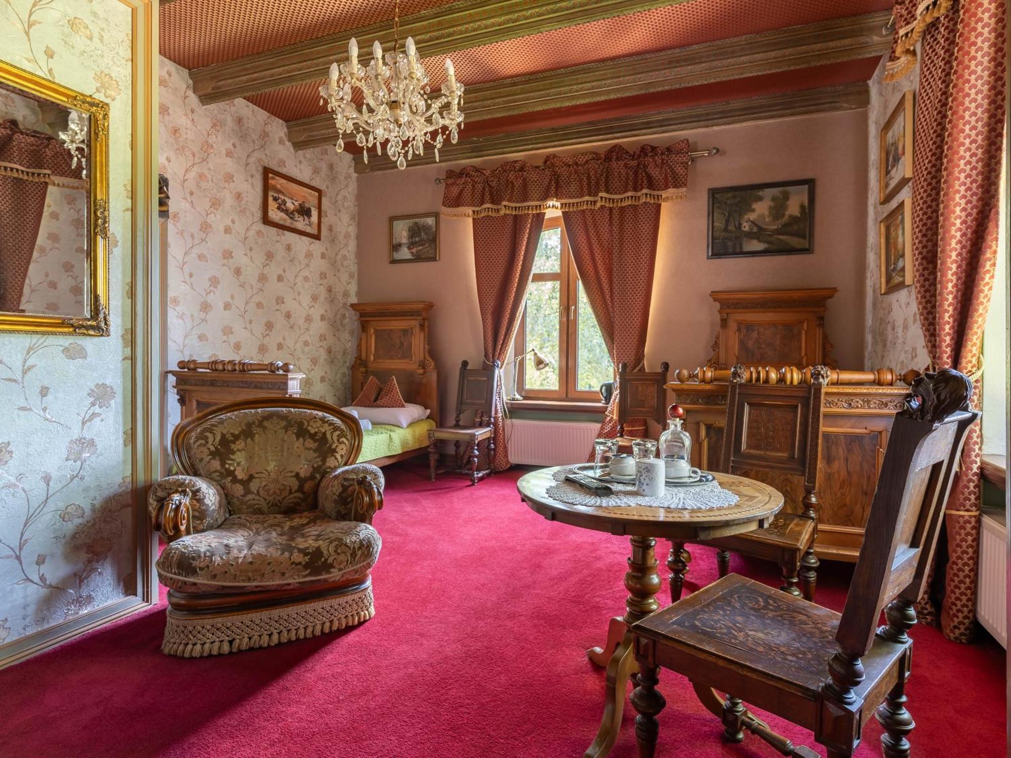 Dwor Mysinek Apartment Grabowiec  Ruang foto
